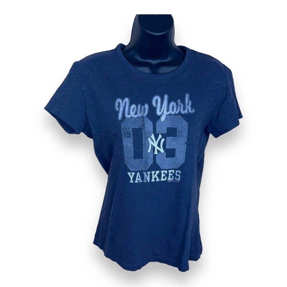 MEDIUM BANNER NEW YORK YANKEES BLUE TEE TSHIRT CASUAL STRETCH WOMENS